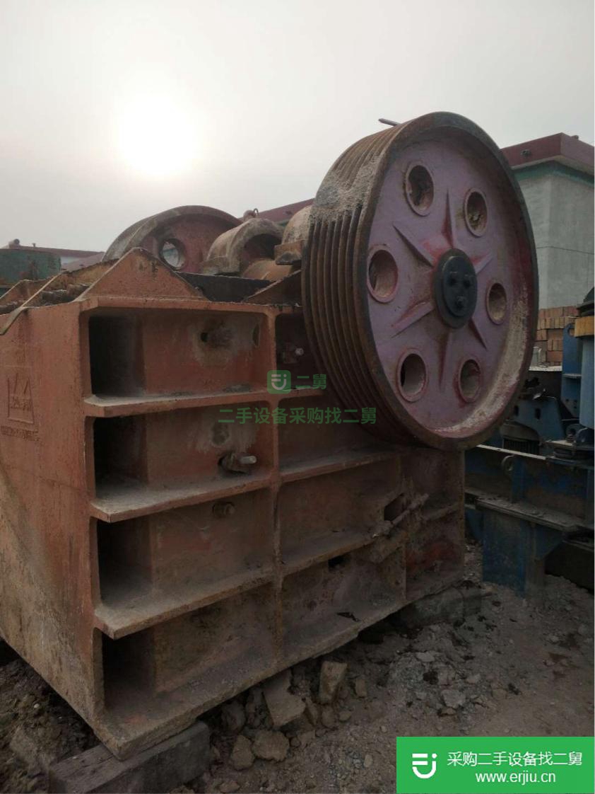 北京出售750乘1060鄂式破碎機(jī)帶電機(jī)