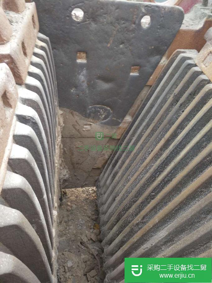 北京出售750乘1060鄂式破碎機(jī)帶電機(jī)