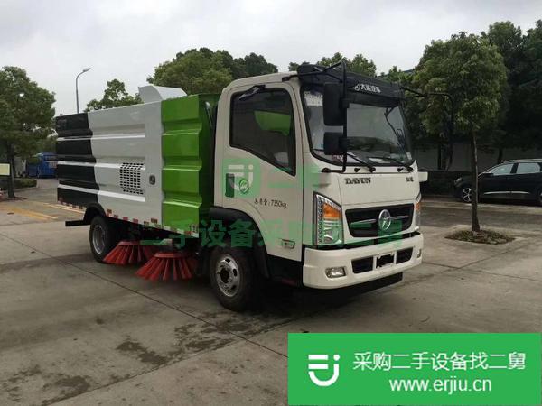 出售全新掃路車(chē)