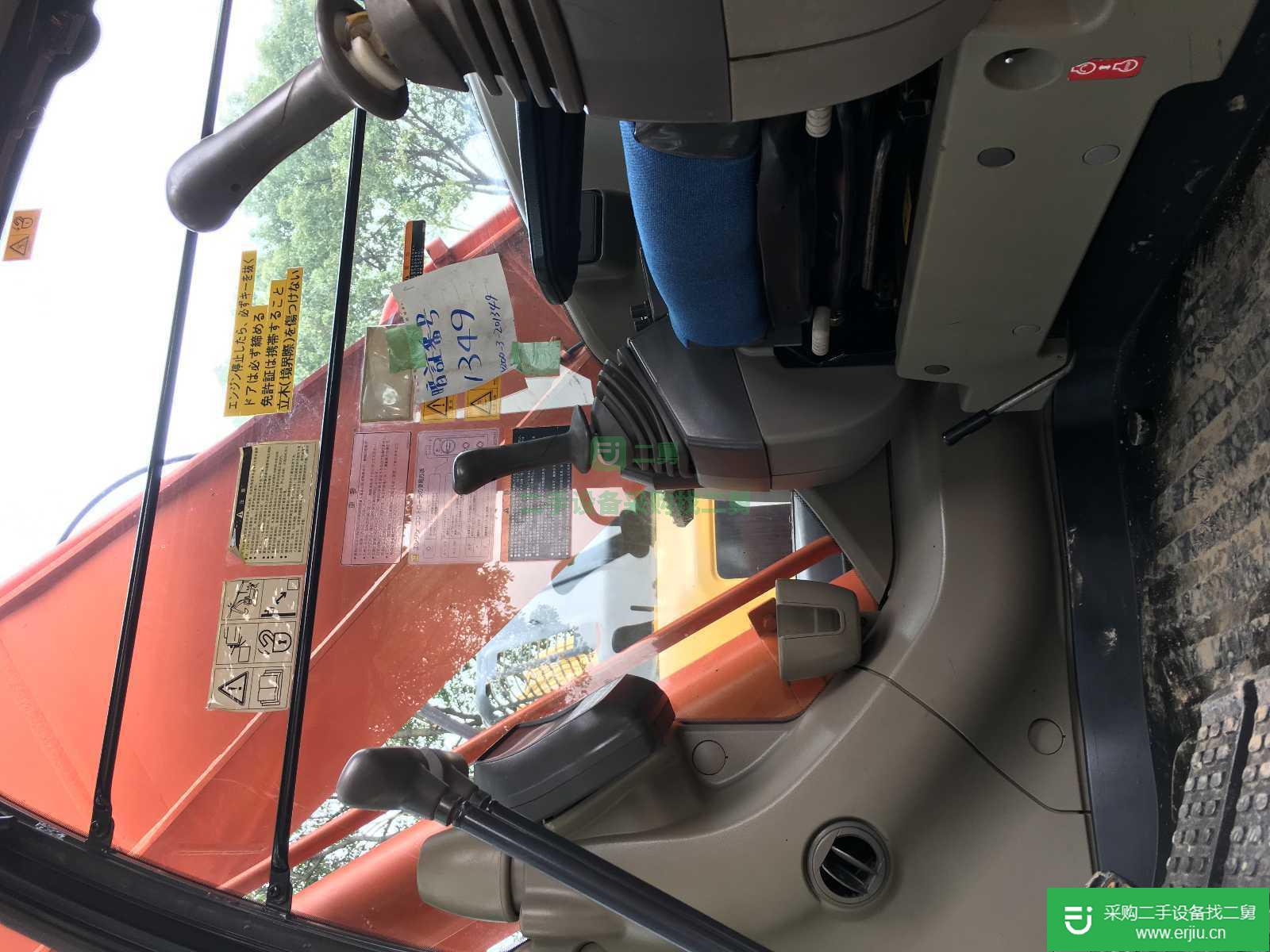 出售日立 ZX240-3G 挖掘機