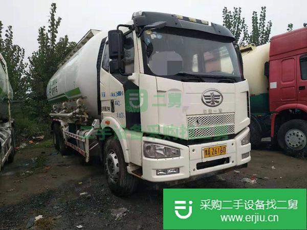 出售二手解放J6P后八輪砂漿水泥罐車