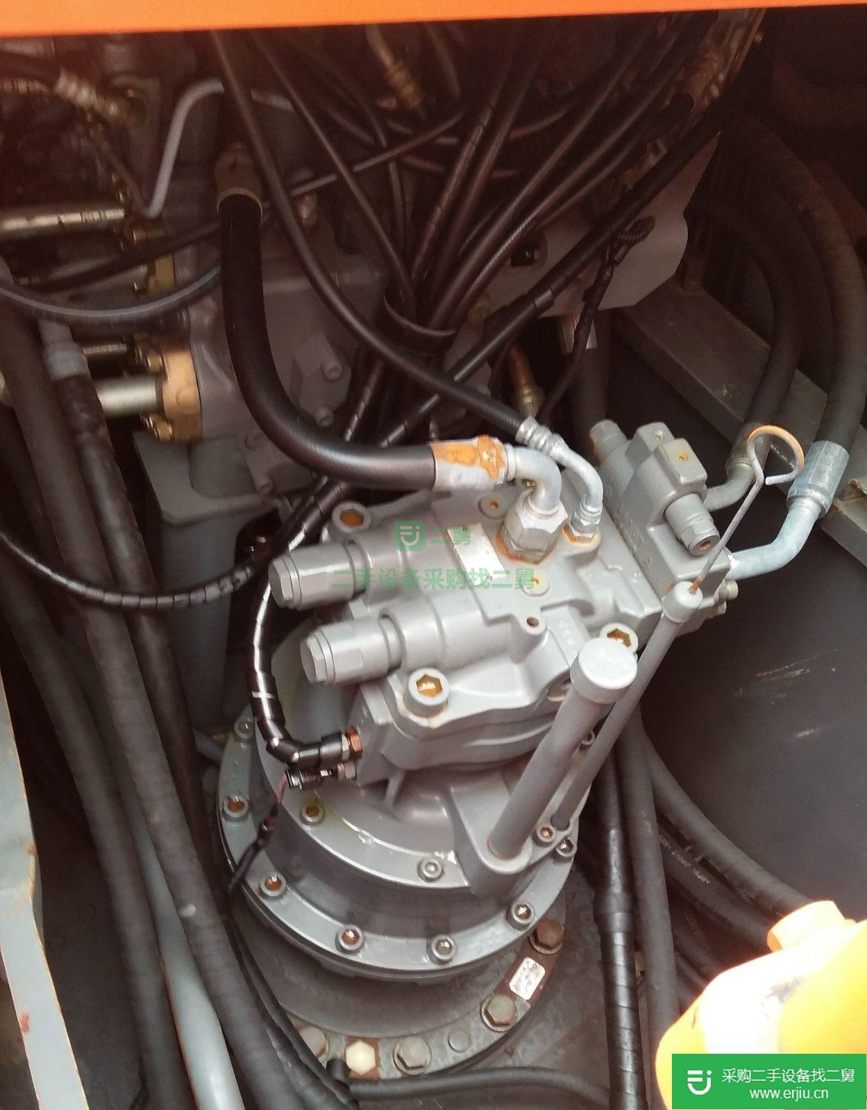 西藏出售二手日立 ZX240-3G 挖掘機