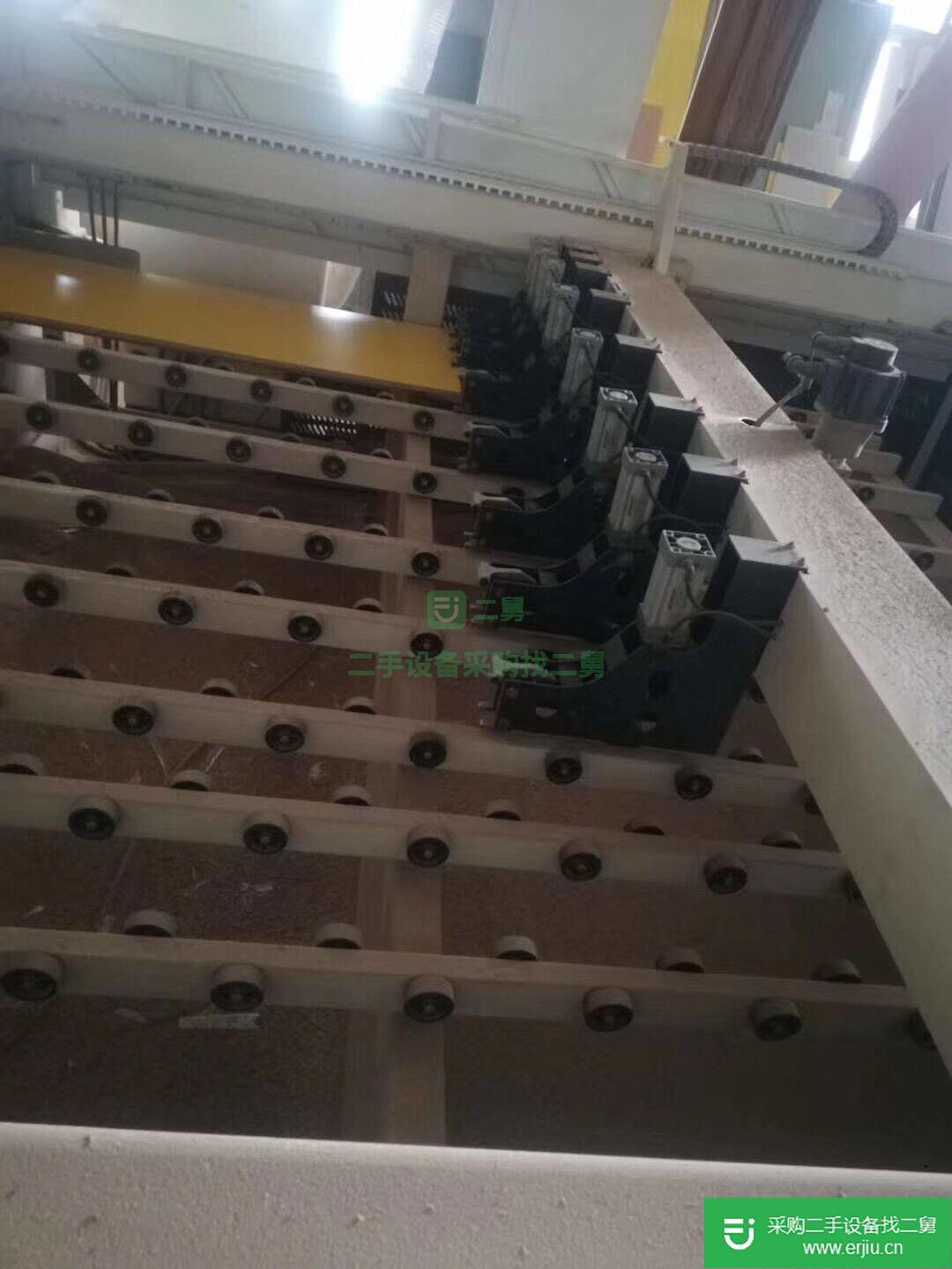 出售二手NP330FG電腦裁板鋸