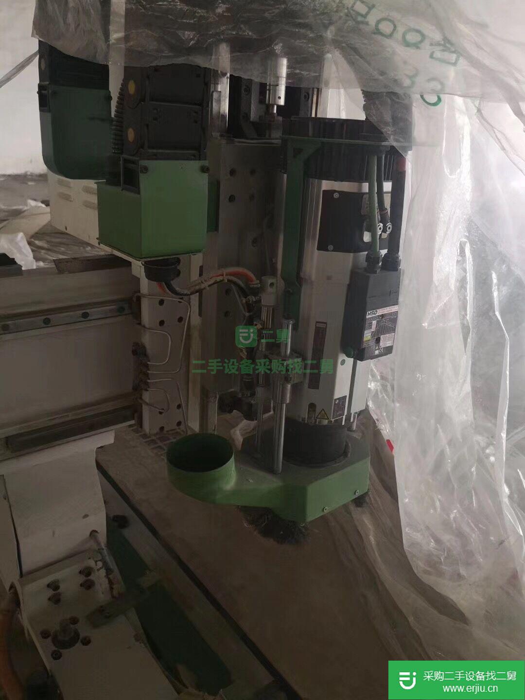 出售二手雙臺面帶8刀庫加工中心