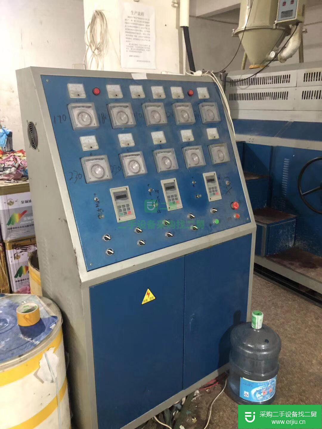 1400型金虎單膜頭淋膜機靠背收卷帶修邊。