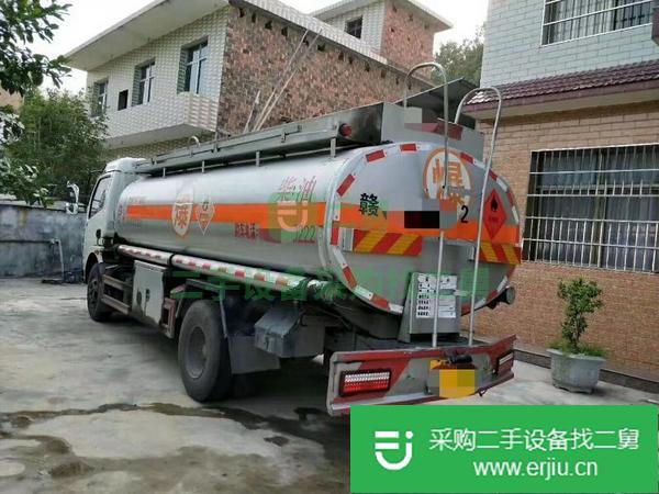 出售8噸油罐車