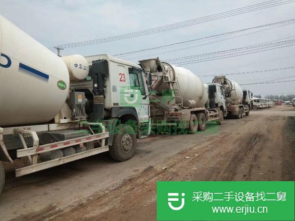出售攪拌車(chē)混凝土攪拌車(chē)，水泥攪拌車(chē)