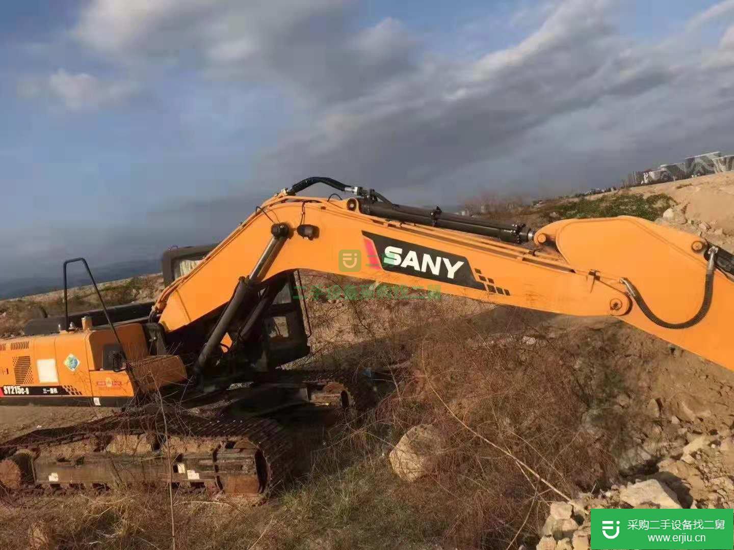 三一重工 SY215C-9 挖掘機