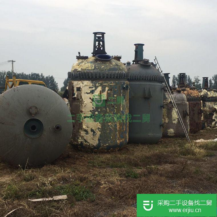 出售二手九成新的太極搪瓷反應釜6200T/H
