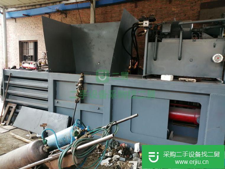 出售二手200型帶門打包機(jī)