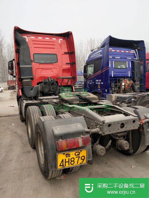 出售二手15年豪沃T7-440馬力牽引車
