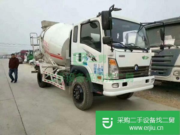 出售二手解放、豪沃、陜汽、德龍、歐曼、三一混凝土攪拌罐車