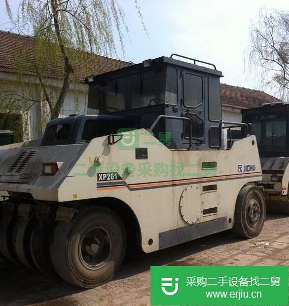 出售二手膠輪壓路機(jī)