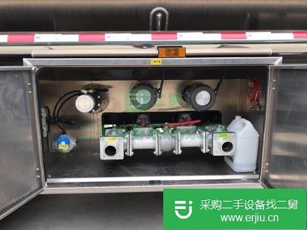 出售核載16噸解放鋁合金油罐車