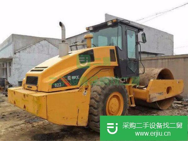 出售二手柳工20噸振動(dòng)壓路機(jī)