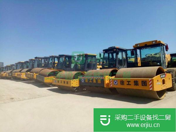 出售二手柳工20噸振動(dòng)壓路機(jī)