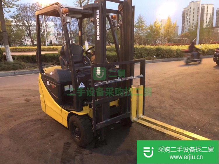 出售二手電動(dòng)叉車(chē)豐田1.5噸小體積電動(dòng)二手叉車(chē)