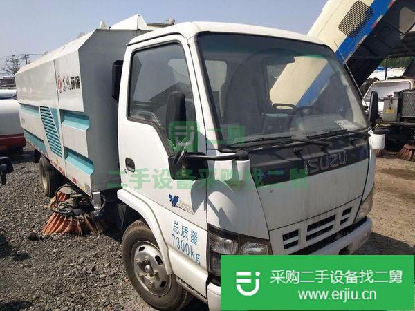 出售小型掃路車 全手續(xù)掃路車 大品牌掃路車