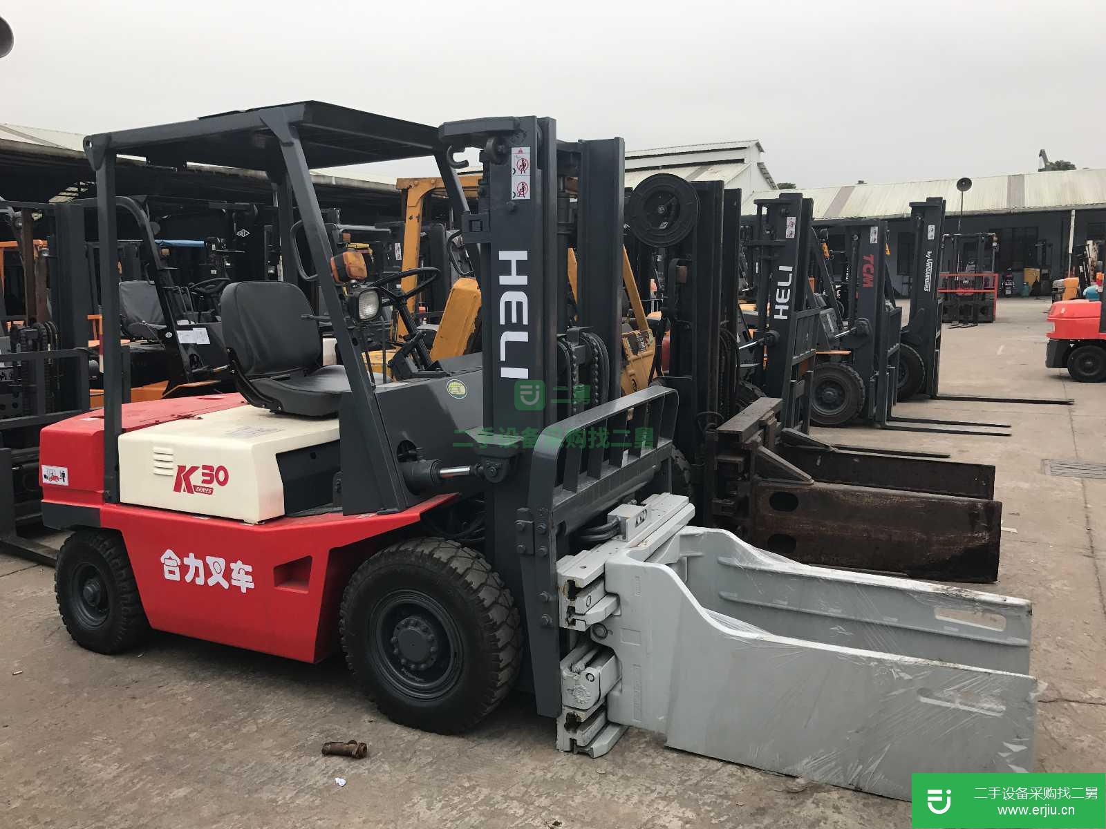 出售二手3噸廢紙夾抱叉車