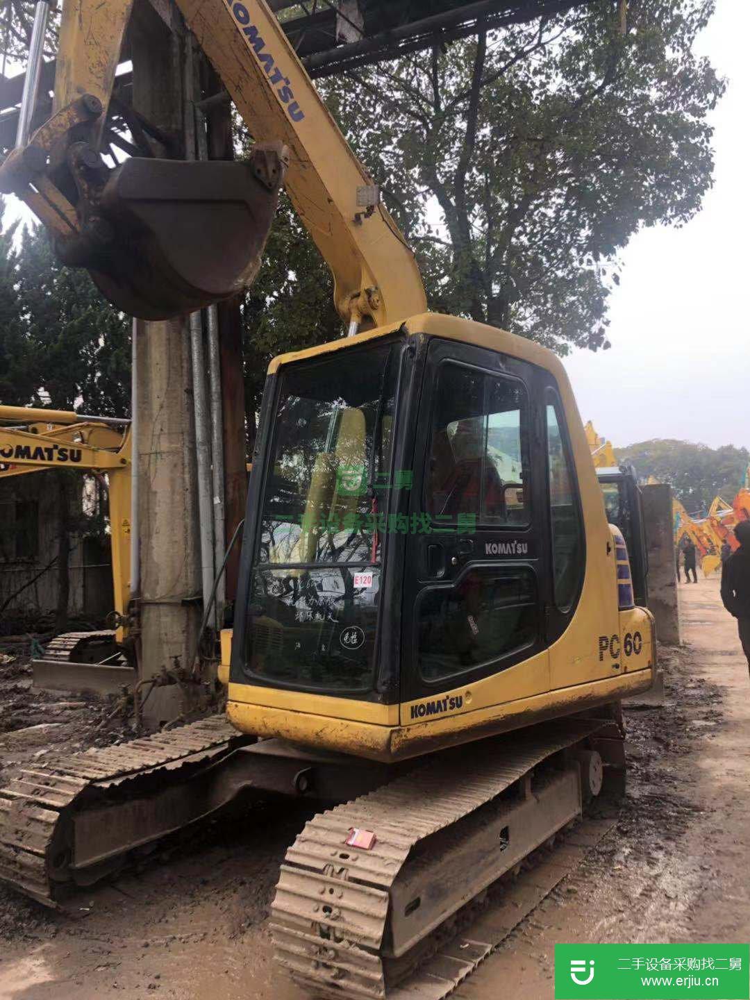出售小松 PC60-7 挖掘機
