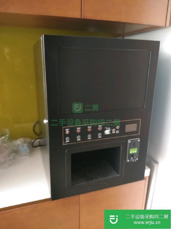 出售三冷三熱咖啡奶茶飲料機 帶液晶廣告屏