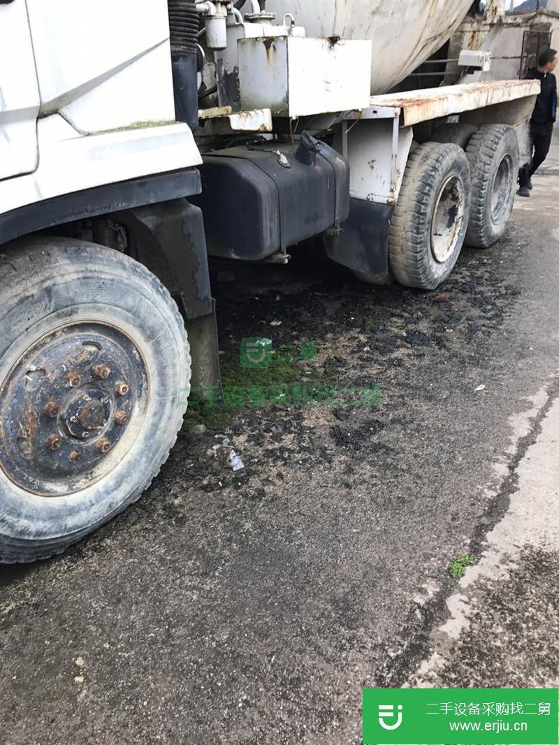 出售水泥罐車