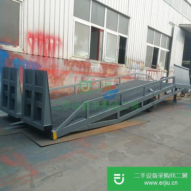 移動裝卸貨平臺液壓登車橋品質海普質保壹年?