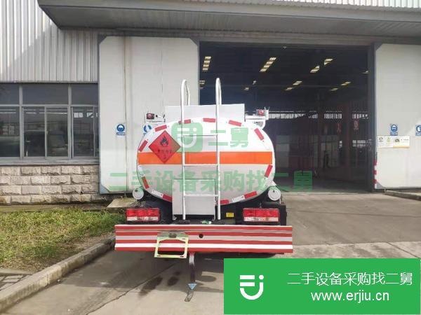 出售二手油罐車