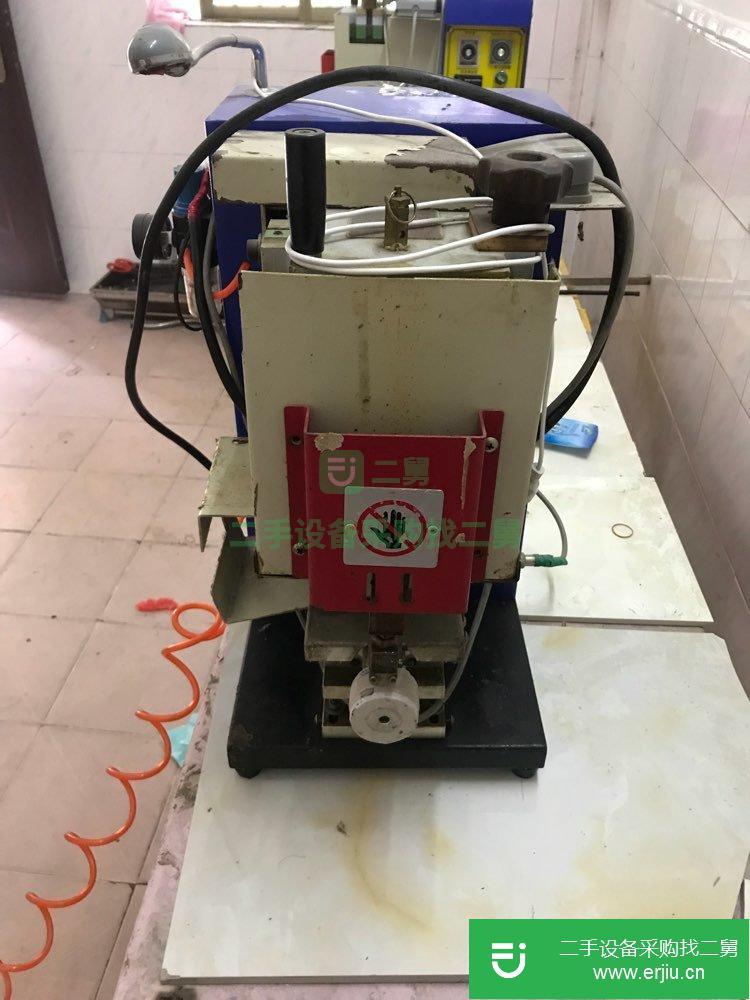 轉(zhuǎn)讓拉鏈過膠機(jī)