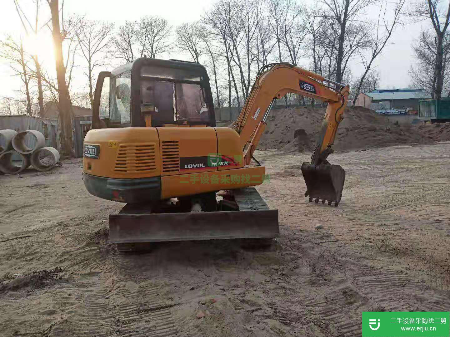 雷沃 挖掘機