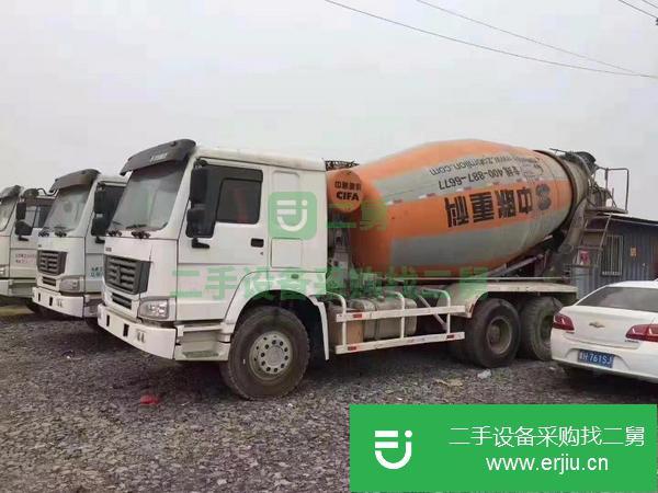 二手豪沃攪拌罐車