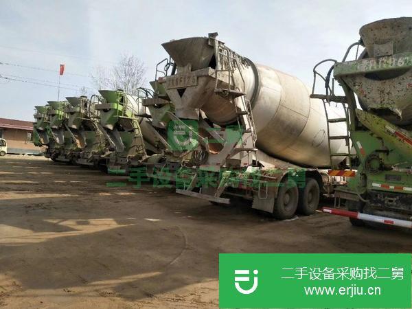 國(guó)五歐曼大12方攪拌罐車(chē)