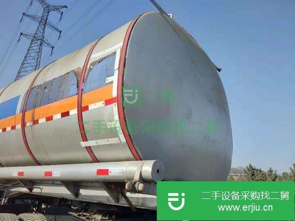 出售二手油罐車