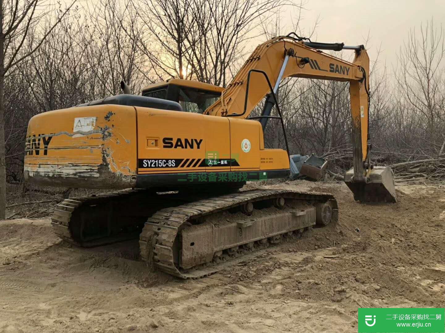三一重工 SY215C-9 挖掘機