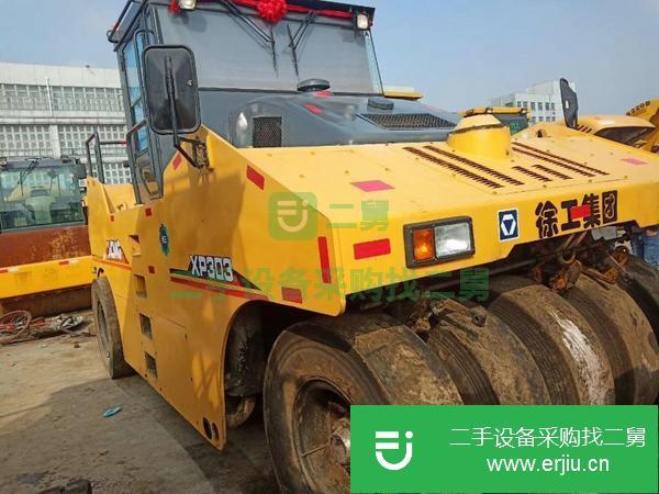 二手膠輪振動壓路機