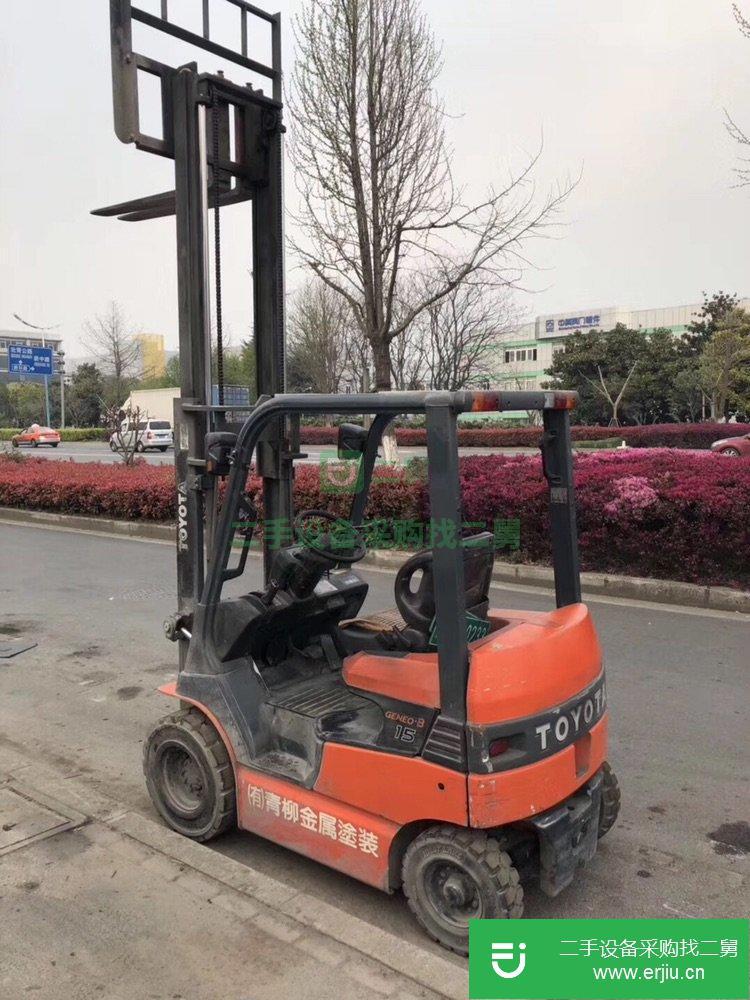 出售二手電動(dòng)叉車