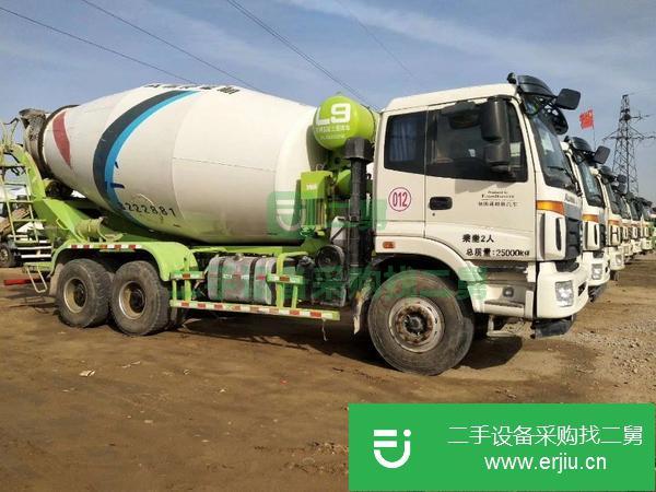 國(guó)五歐曼大12方攪拌罐車(chē)
