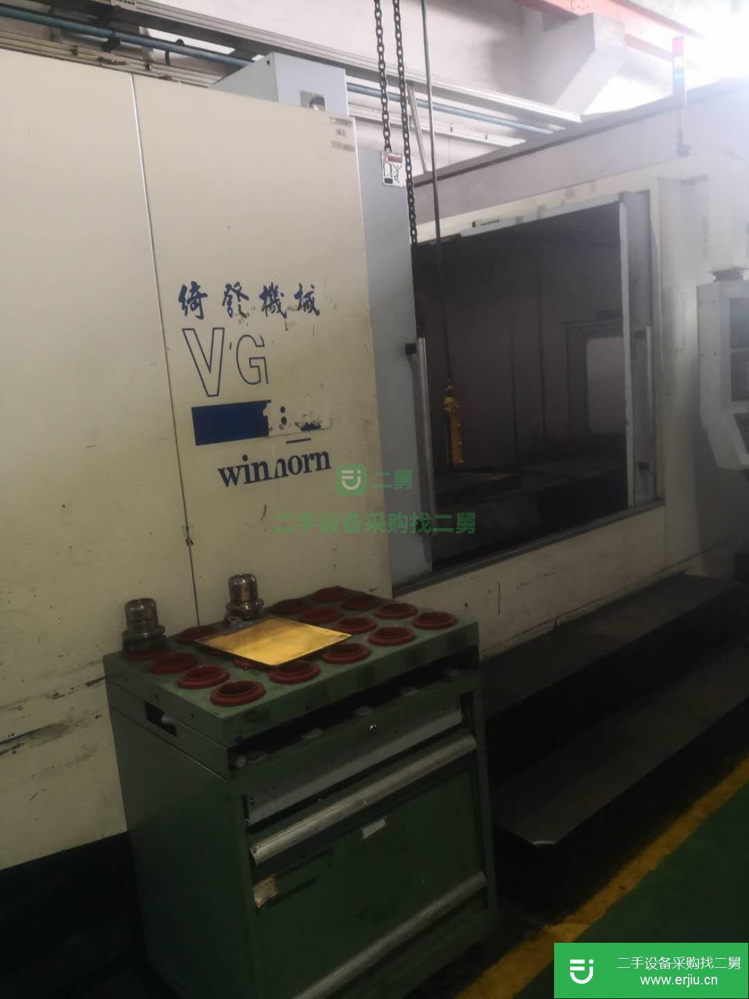 出售二手1800三硬軌齒輪頭加工中心