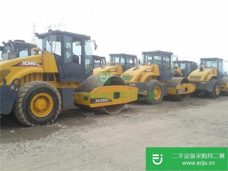 出售二手22噸徐工振動壓路機