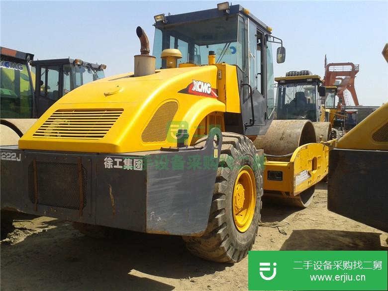 出售二手22噸徐工振動壓路機