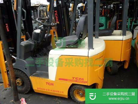 出售二手小型1.5噸全電動叉車
