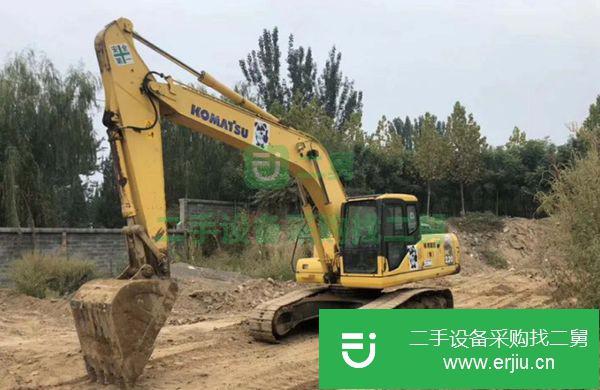 出售小松130,200,220,240,360,等挖掘機