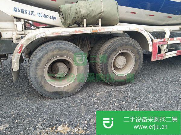 出售二手豪沃大18方攪拌車
