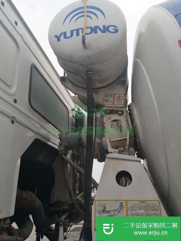 出售二手豪沃大18方攪拌車