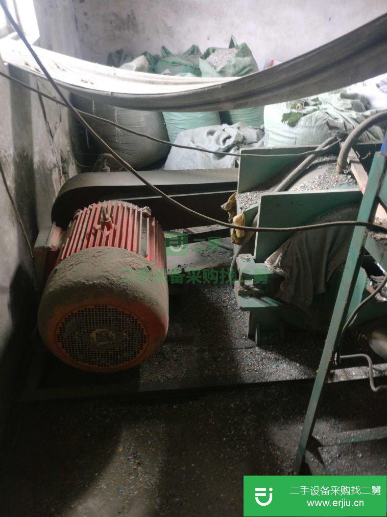 出售二手600型破碎機