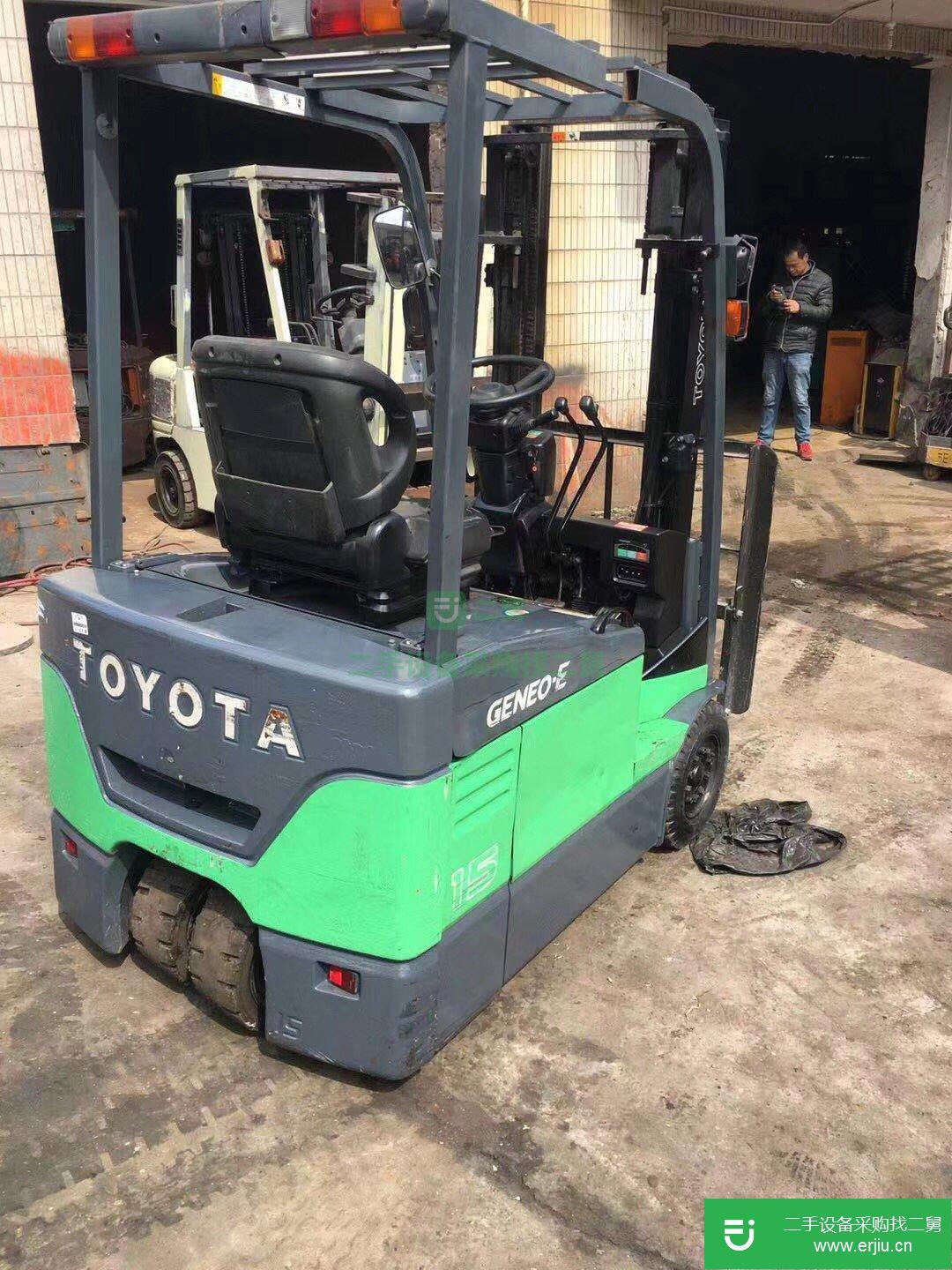 出售二手1.5噸三輪電動叉車