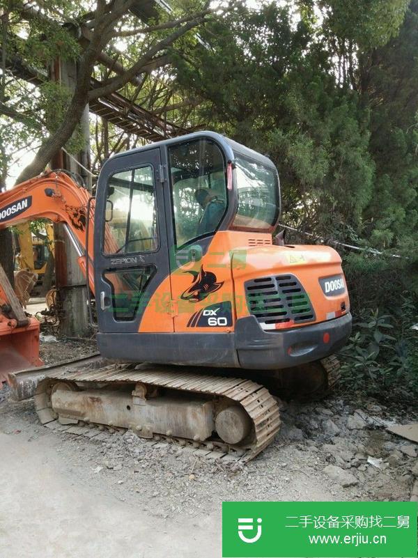出售二手斗山60挖掘機