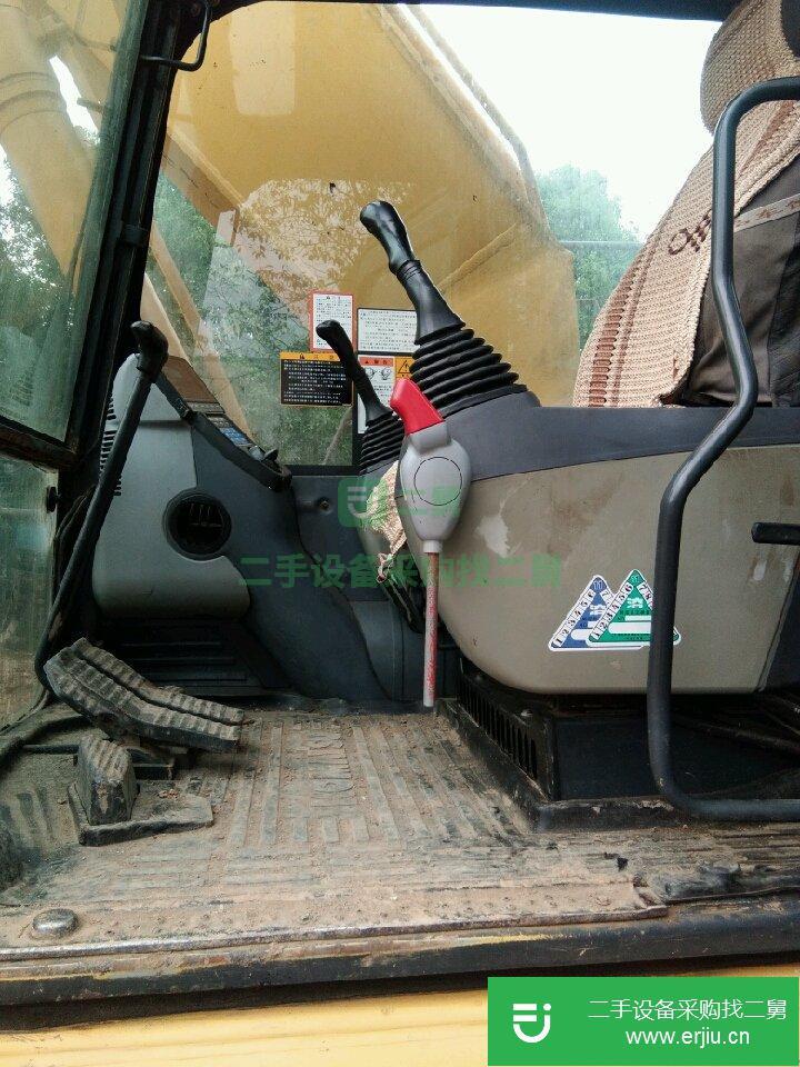 出售二手小松240一8挖機