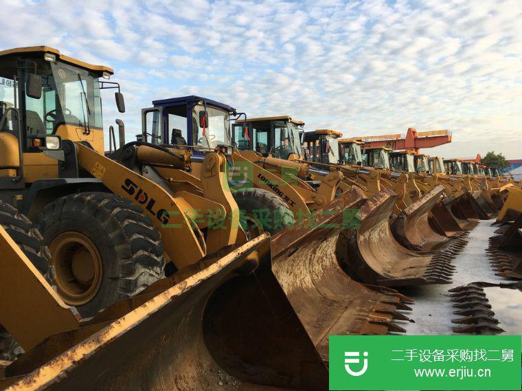 出售二手50側(cè)翻裝載機(jī)