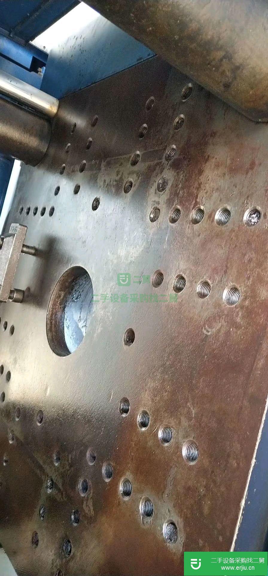 出售二手鴻利180噸注塑機